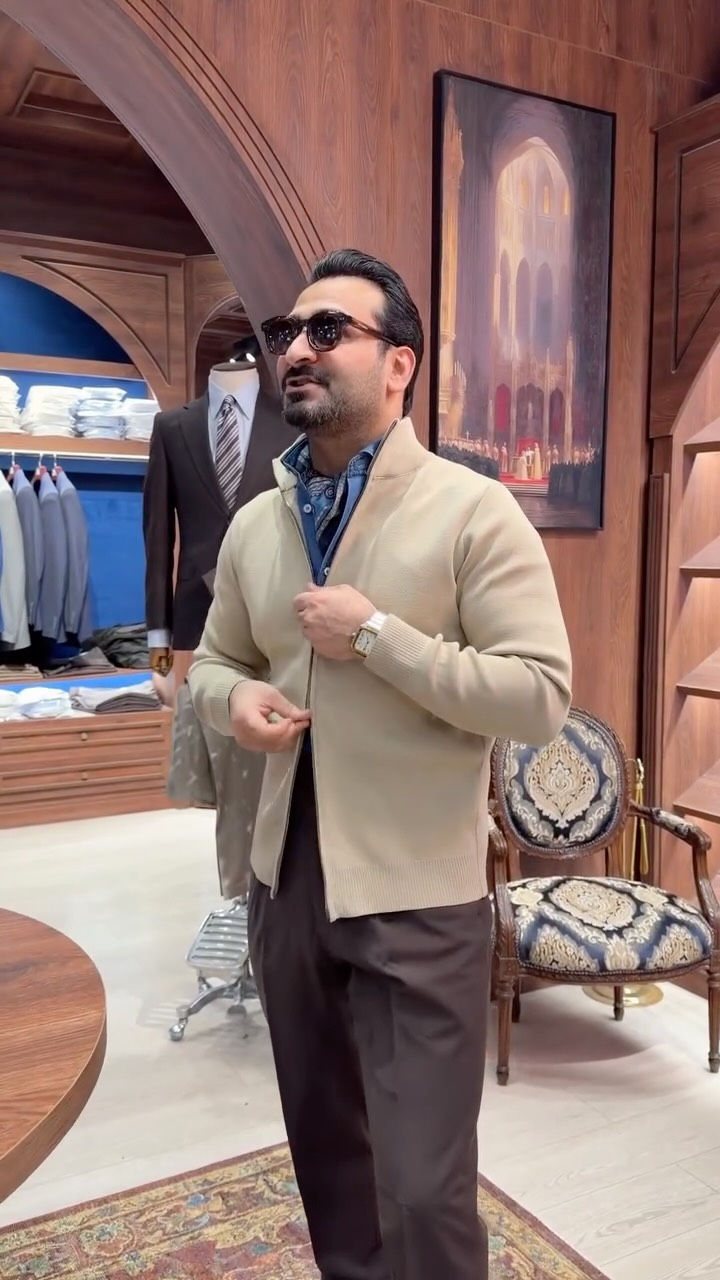 ملابس • للبيع