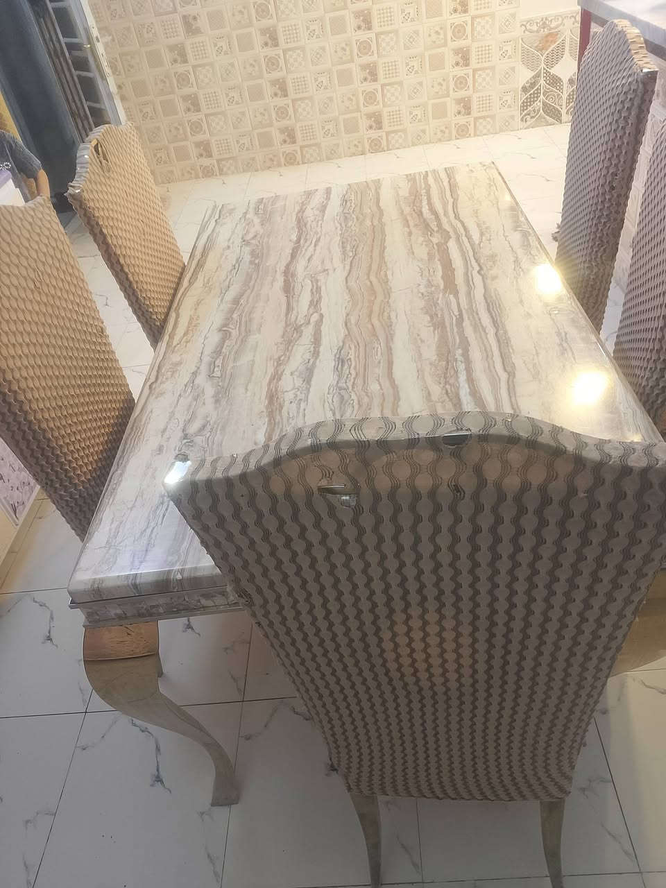 للبيع.      ‏‪***********
