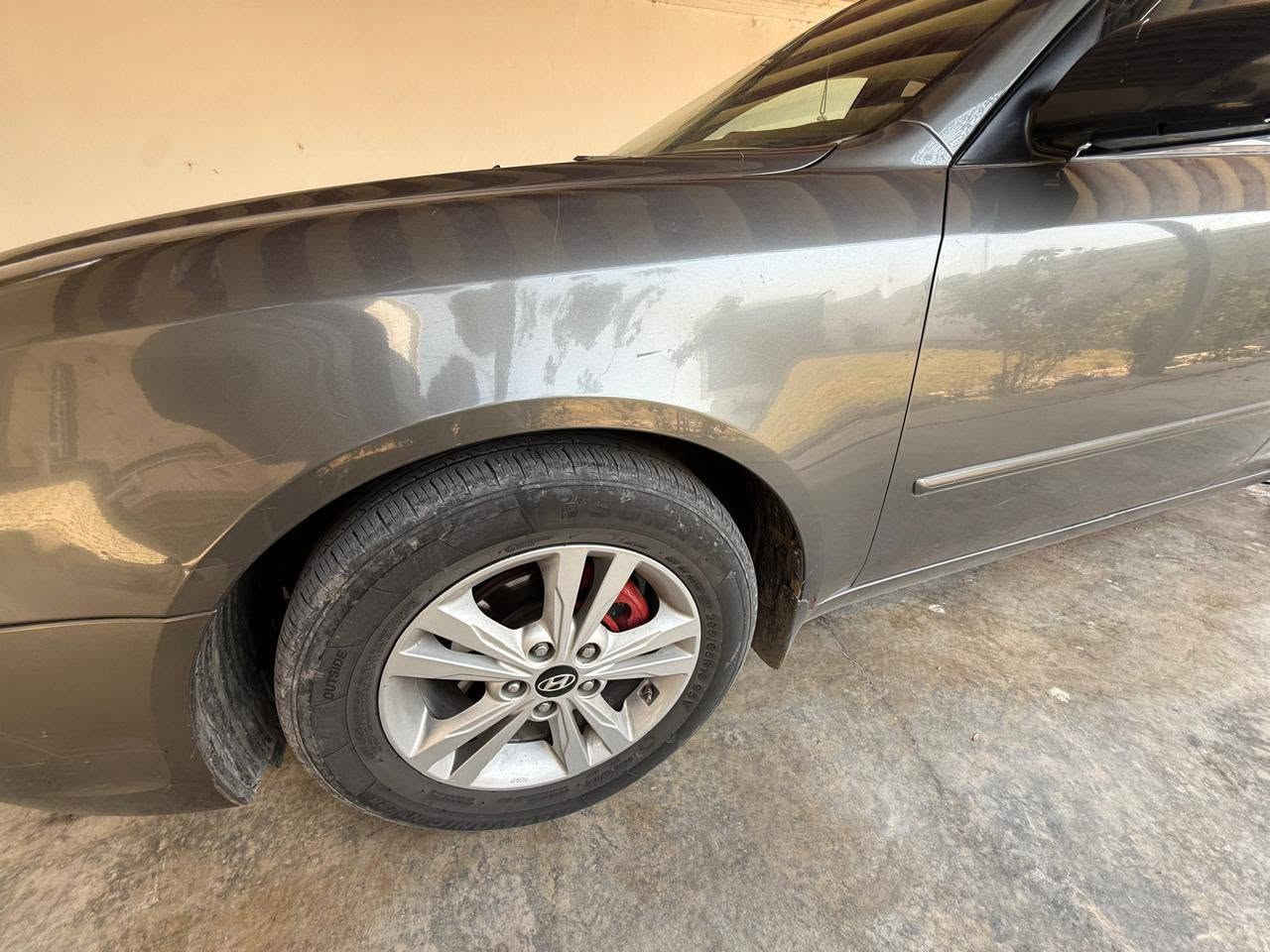 السلام عليكم للاستفسار *********** للبيع سوناتا 2009 فول مواصفات  وارد امريكي كلين تايتل بدون حادث بدون صبغ بدون تبديل كير مكينه حداديه تخم تاير كله جديد سياره جديده لوك مكاني بابل مسيب
