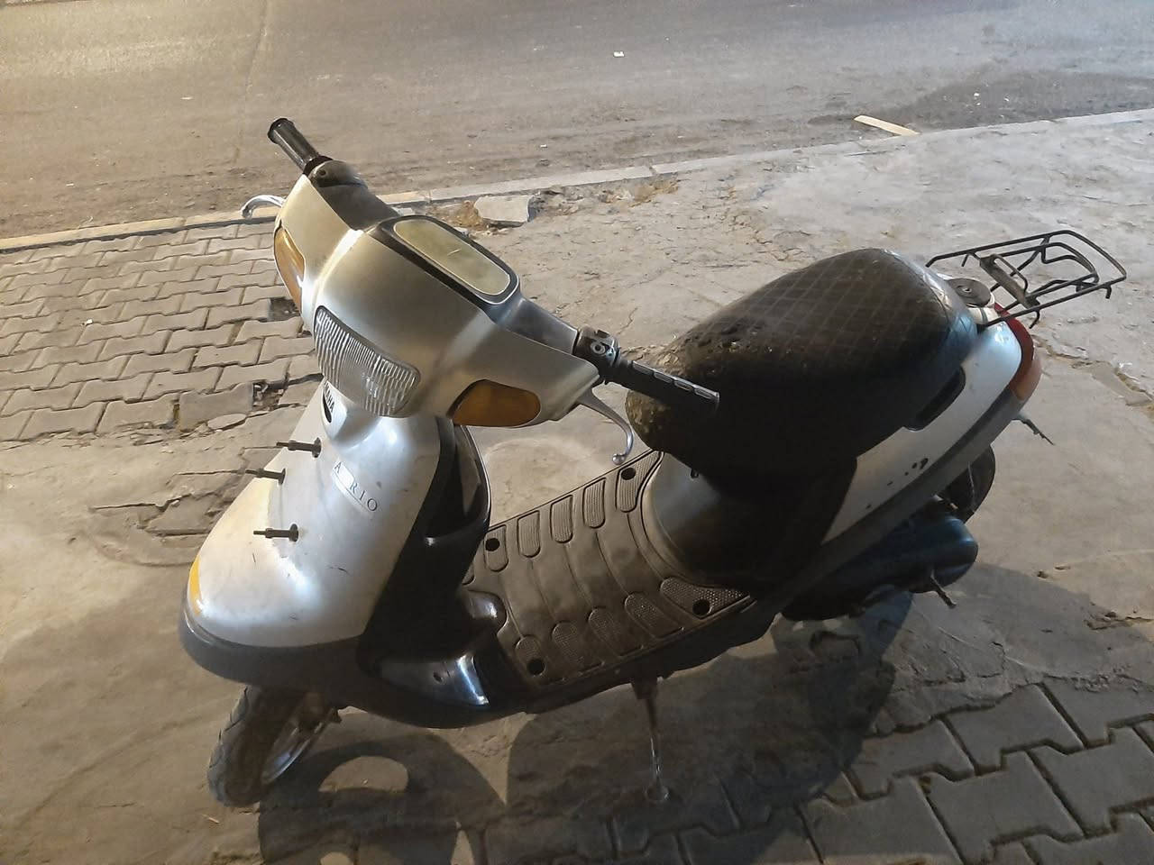 متاح دراجة بطة مفتوحه مره ومجفته اصلي كلهه شغالة مابيهه نقص اي شي مكينتهه حلوه لا روله ولا كير الشراي يتصل ويدلل ***********
