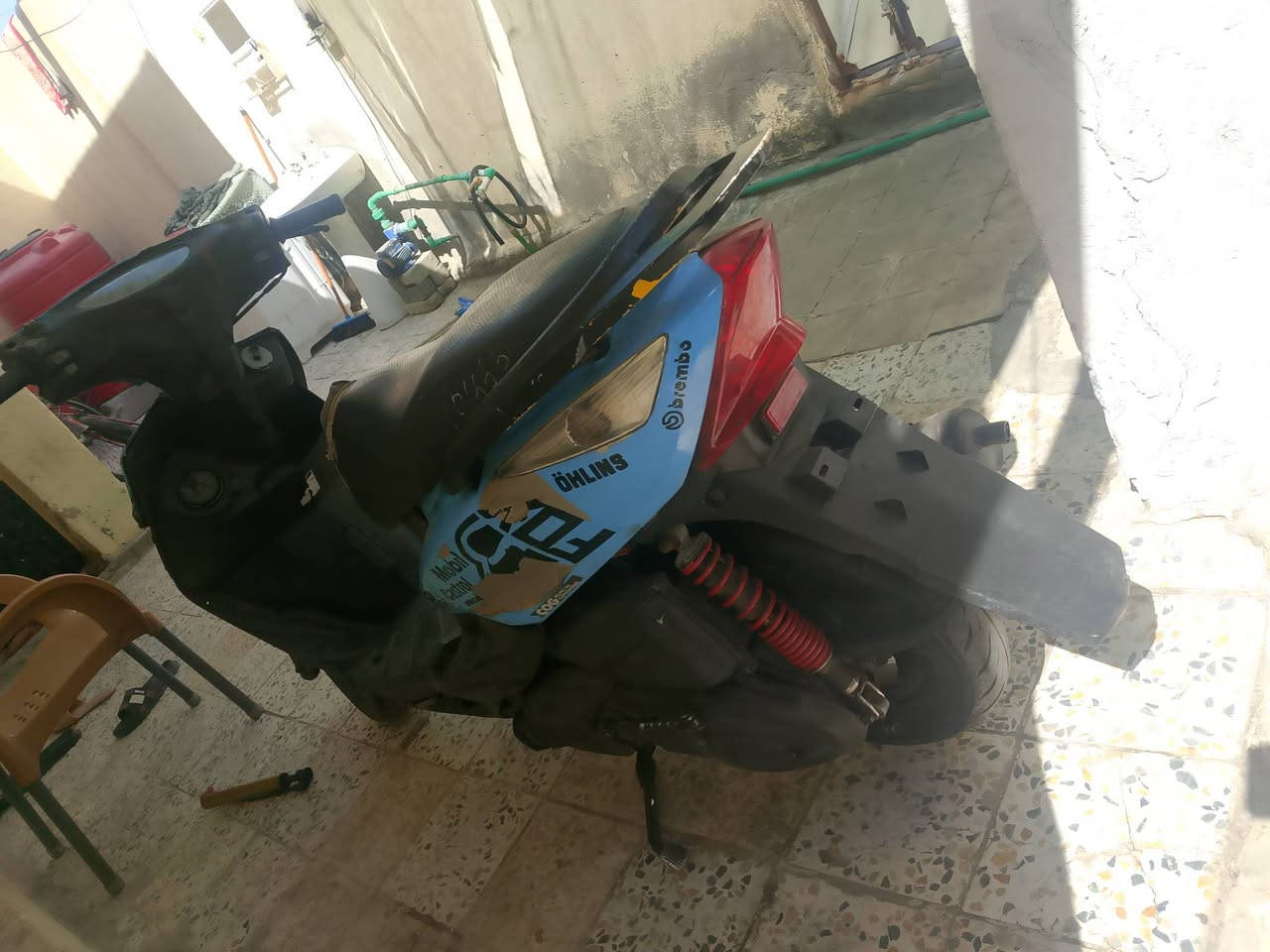سلام عليكم دراجه ماكس ثعلب مكينه سكنس للبيع  دراجه خير من الله فقط مجفته مره وحده مكاني بصره حيانيه سعرهه 400وبيهه مجال رقم الهاتف ***********

