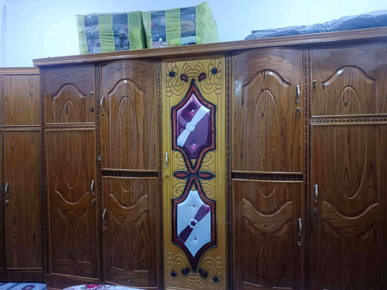 غرفه اخشاب • نضيفه • بدون دوشك