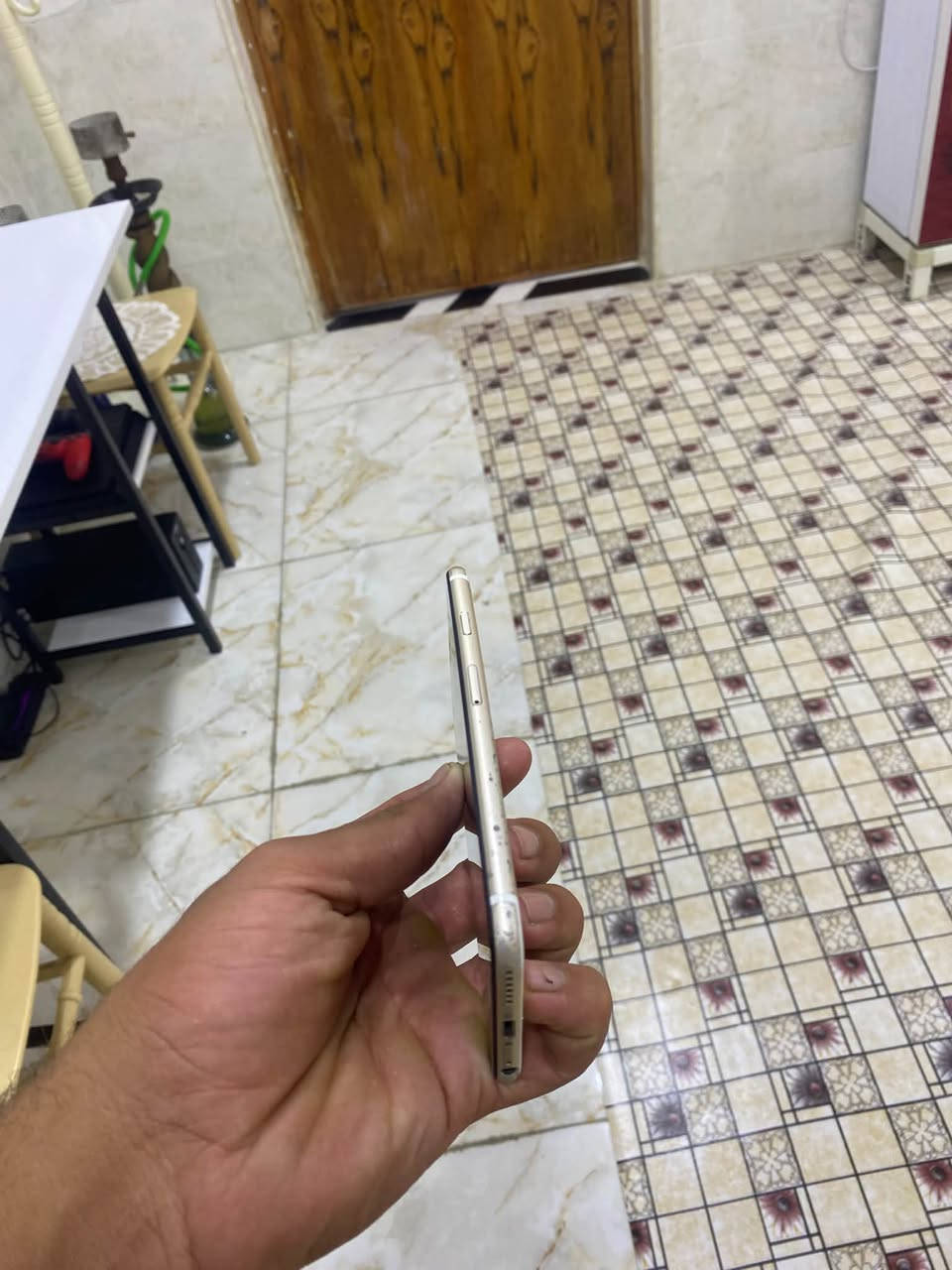 ايفون 6s • ١٢٨ جيجا • شريحة ما تشتغل