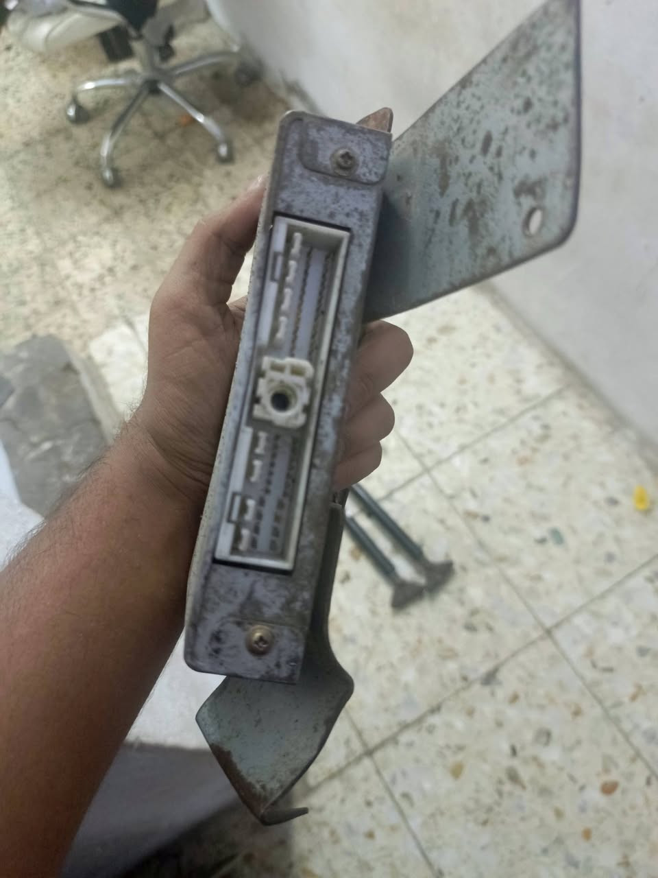 سلام عليكم عقل و دبلات باب خلفي سعر قيم وخذ سعر معقول و اسعر ترة معروفه 
*********** واتساب
