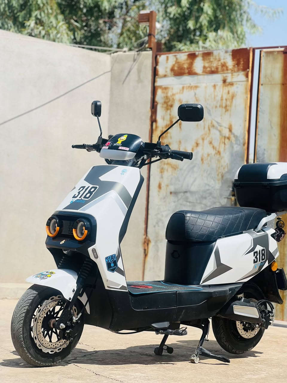 مطور • ٣١٨ كيلو • تايرات جديدة
