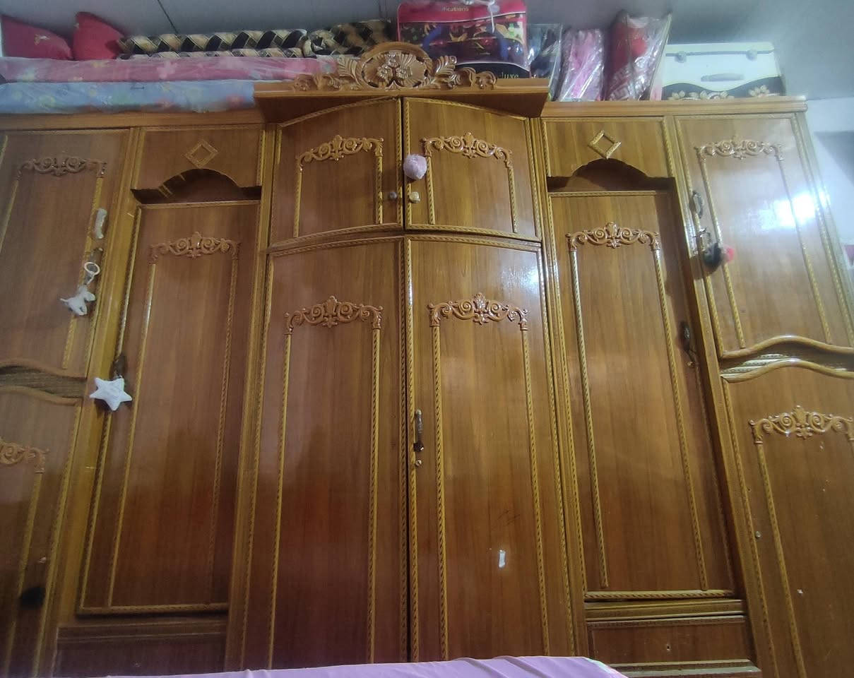 سلام عليكم
عدي غرفه نضيفه لبيع 
ايردهه يجي خاص 
***********
مكاني حمزه الغربي
