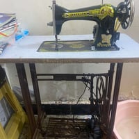 ماكنة خياطة • للبيع