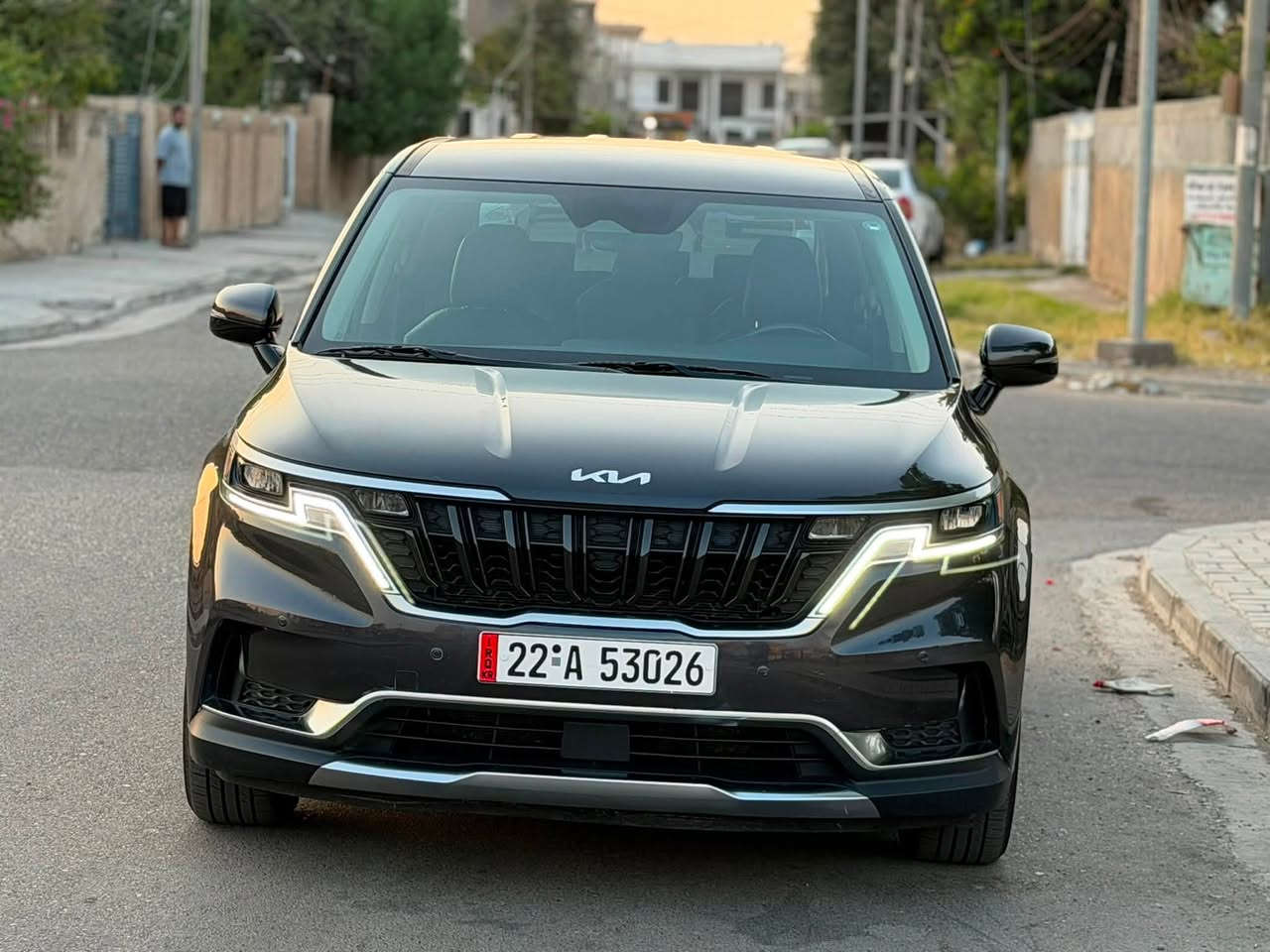 Kia Carnival Lx 2024 Gray 3.5L
للبيع 

كيا كرنفال وارد امريكي موديل 2024

حادثه جاملغ حافه الباب بجم كبس بلادي 

شواصي لغود مكفولة بدون ايرباك جميع الايرباكات سليمة

سعر 245 ورقة 

***********

بصمة تشغيل وابواب بصمة وتشغيل عن بعد 

حجم محرك 3500

شاشة وكامرة دواره

رادار نقطة عمياء تحديد مسار توقف ذاتي 

كشن كهرباء كشنات جلد 7 راكب

ابواب خلفية كهربائية 

هاند بريك بصمة 

لايت زينون عالي ناصي

اشاير بالمري 

ثلاث قطع تبريد تحكم مركزي 

رقم اربيل اجرة دخول جديد وترقيم جديد 

مكان السيارة بغداد الكرخ قرب شارع مطار بغداد الدولي. ***********
