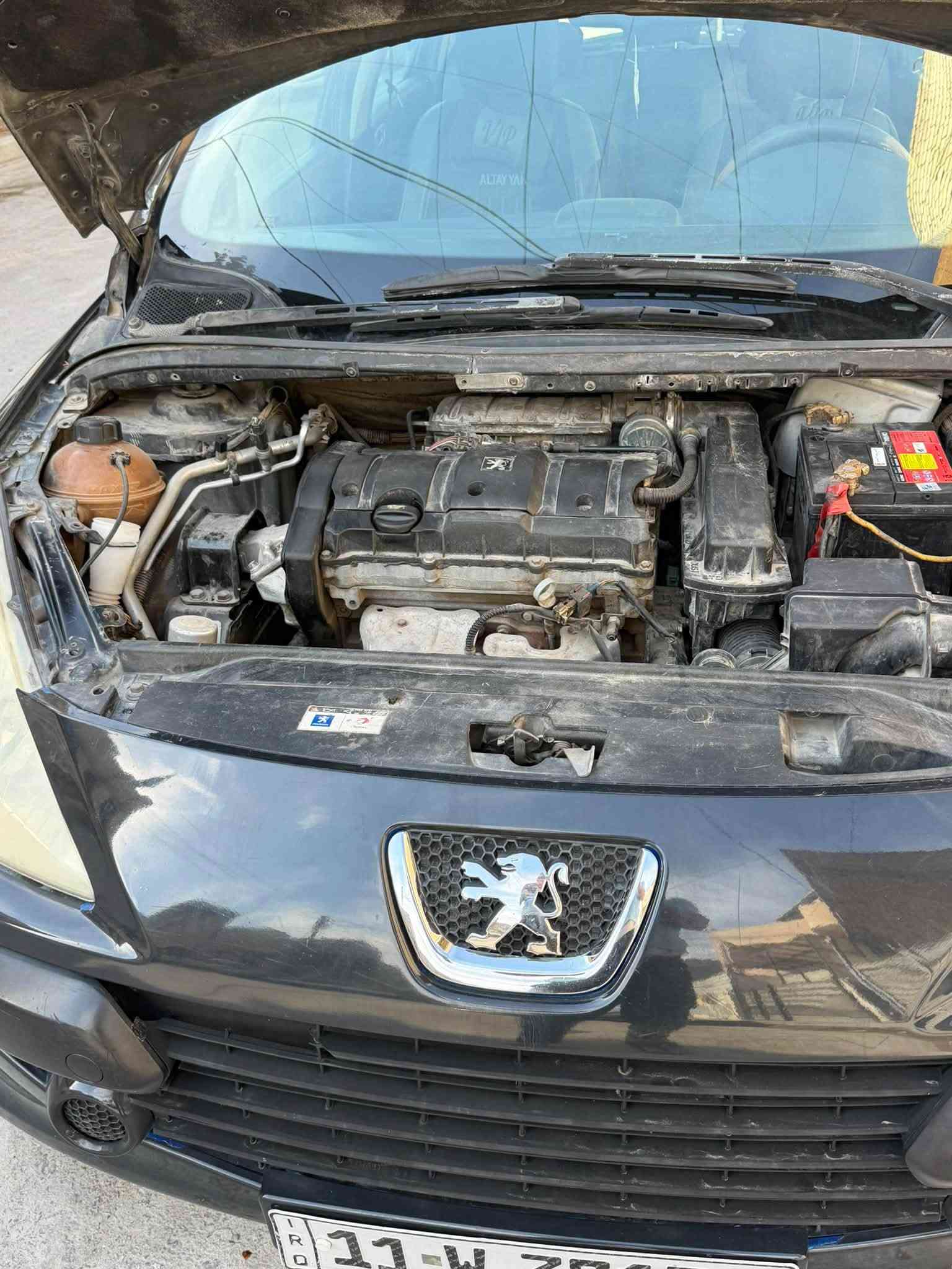 السلام عليكم بيجو سوداء موديل 2006 للبيع رقم بغداد باسمي تحويل مباشر مصيوغة عام للجمالة جاهز تبريد تدفئة بطارية جديدة صدر جديد نوزلات تناكي بانزين جديدة وقاعدة فيت بم اصلية. السعر 48 وبيها مجال( ***********) العنوان بغداد البياع حي التراث
