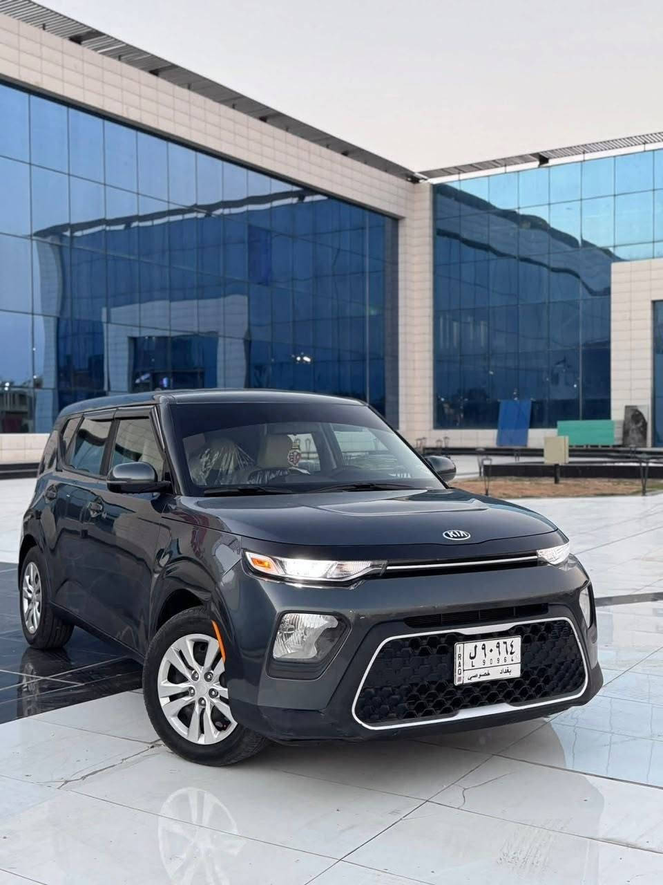 🚘 كيا سول 2020 للبيع

✨ موديل 2020 — شكل مميز وحضور قوي
🔥 محرك اقتصادي وأداء ممتاز
⚙️ أوتوماتيك
🛋️ داخلية مرتبة ومريحة
📱 شاشة + كاميرا خلفية
🔑 بصمة وتشغيل ذكي
🍎 Apple CarPlay
💎 سيارة عملية وعائلية، ومناسبة للاستخدام اليومي

📌 السيارة جاهزة للفحص من أي مكان
📄 التفاصيل والوراق حسب الاتفاق

💰 السعر: 110 قابل للتفاوض
حادثه صفحه وجاملغ خلفي كرته بدون داخل ‎%‎ بجم كبس بدون ارباك 

📞 للتواصل
 : [***********]
: [***********]
