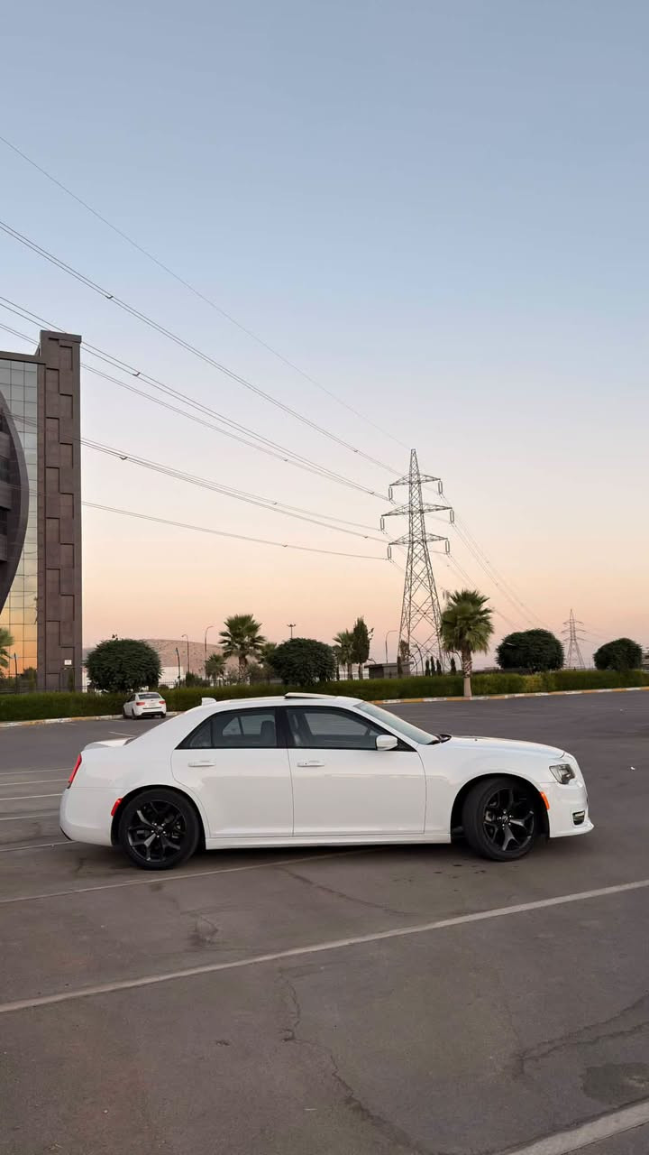 سلام عليكم
اوباما 2023 Touring L ام الرادار
(رجاءً الي ما يعرف بيها لا يكسر هاي مو تورينك عادي هاي تورينك L تجي اعلى فئة ام الرادار ) 

رقم دهوك جاهزة 

 فول مواصفات
سعر 365 وبيها مجال للشراي

ماشية 56 ميل  حقيقي بشرط  سيارة مال جناي

 كلين تايتل مكفولة

فول مواصفات 
بانوراما
رادار امامي 
دبل لحية بلادي (بجم عريض)
محافظه على المسار
حساسات
لايتات زينون بلادي 
تبريد كشنات امامي
تدفئة كشنات امامي
كشن خزن ميموري
كشنات جلد 
كشنات كهرباء
كشنات خلفية تدفئة
ستيرن كهرباء
ستيرن تدفئة 
تشغيل عن بعد
كاميرا خلفية 
تعتيم مرايا
سستم صوت Alpine 
بلاجكتور
كير ماوس
شاشة كبيرة
تحكات ستيرن
مثبت سرعة
دمام خلفي
وباقي مواصفات الاوباما المعروف 

رقم تلفون 
***********
***********
