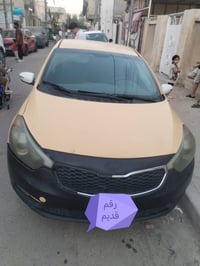 كيا فورتي ٢٠١٤ أمريكي ضربتها باب الخلف السايق بيها تخطخات قليلة بالعرا...