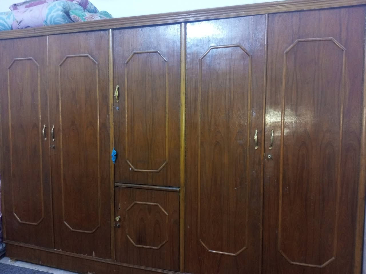 صاج عراقي للبيع مستعجل السعر ٢٢٥ مكان دور الشرطه ورى الحيانيه الرقم ***********
