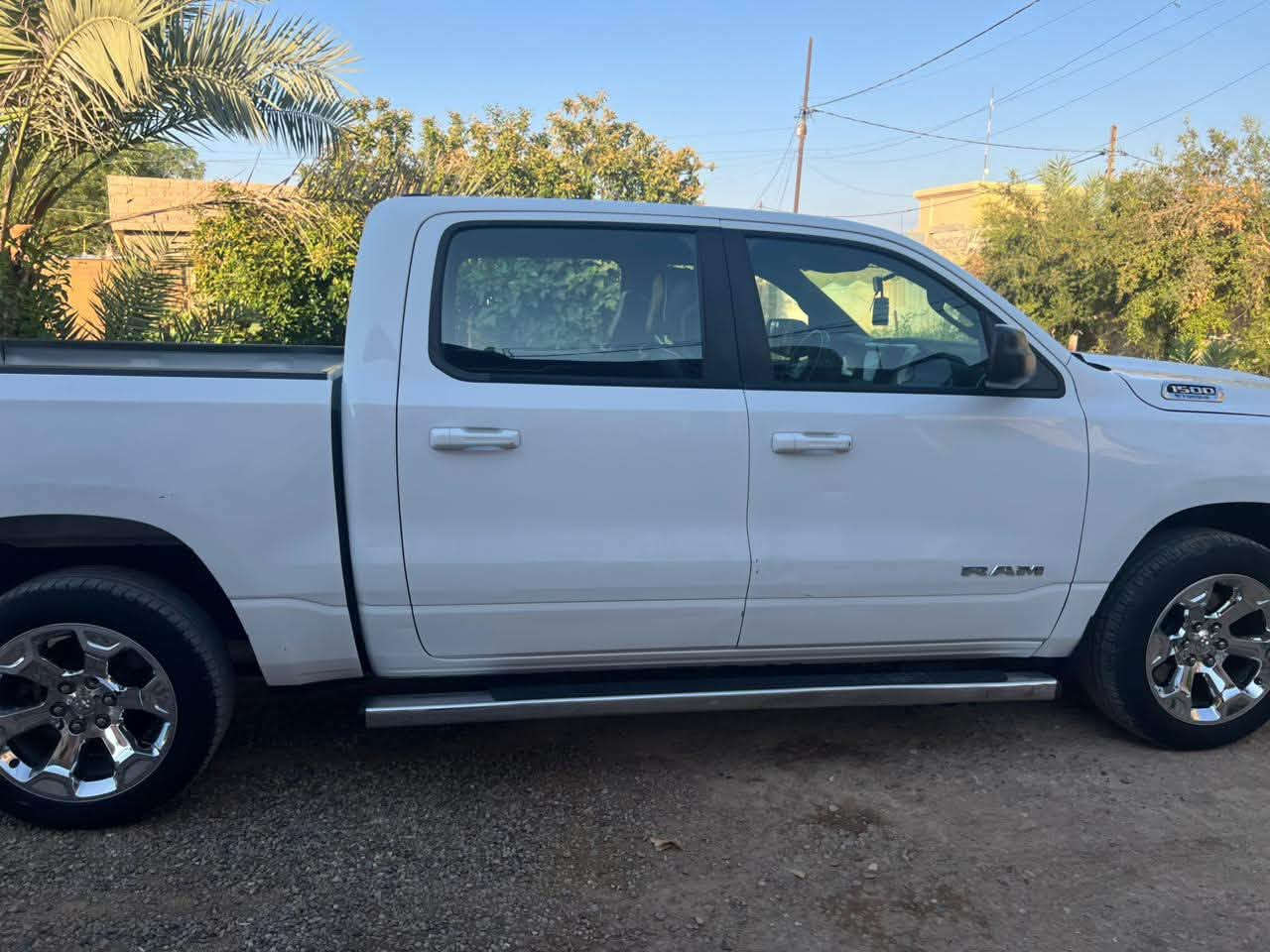 السلام عليكم
سيارة دوج رام

موديل 2022

بك هورن

شاشة صغيرة

4×4

باب طويل

بدي صغير 

سيارة فول نضافة عده الفتحه 

الرقم***********

السعر 205 وبيها مجال 

للبيع او مراوس بسيارة
