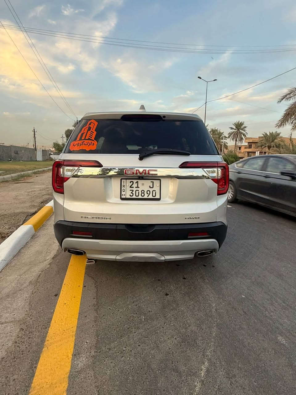 السلام عليكم جي ام سي اكاديا سياره موديل 2020 محرك 2000 تيربو حادثه جاملغ صفحت السايق وشويه من البنيد ومبدلات  وباقي السياره كله مكفوله قطره صبغ مابيه غير الجاملغات والبنيد والسياره مابيه اي نقص ومحرك وكير مكفولات وخير من الله مواصفاته رادار اوتو ستوب كامره خلفيه تحكم ستيرن جهتين شاشه اعطال  شاشه كبيره هند بريك بصمه بصمه تشغيل اربع ابواب بصمه اشاير بالمري السياره اي نقص مابيه الحمدلله رقمه سليمانيه باسمي  للبيع او مراوس ب سياره حمل مثل سيرا او فورد اف او رام ونفس موديل سيارتي او اعلى السعر 185 وبيه مجال للشراي عنوان بغداد نفق الشرطه *********** رجائاً الشراي يتصل والميعجبه المنشور خل يعبره ليعلق تعليق تافه
