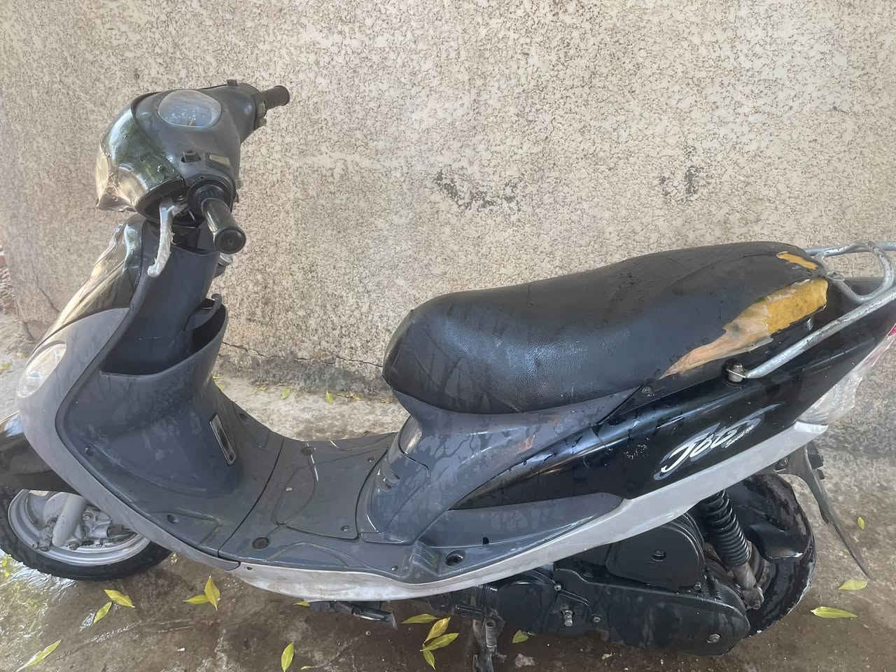 دراجهً  نضيفه كلش ما مفتوحه ماكس  جاهزه من كلشي ومضمونه  السعر ٣٢٥ وبيه مجال الاتصال ***********
