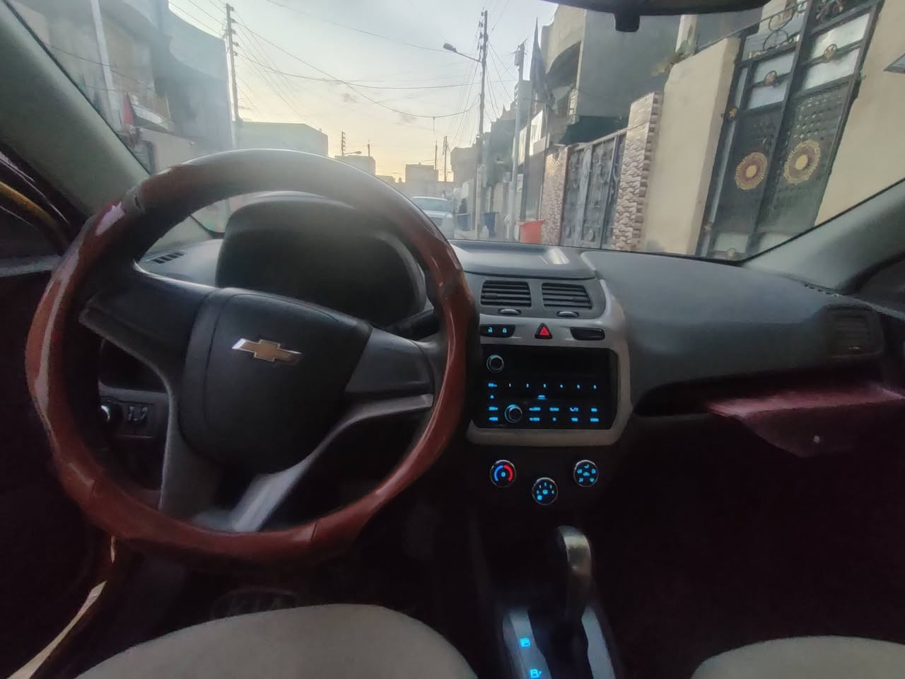 سلام عليكم
شوفر كوبلت موديل ٢٠١٨ محرك ١٦٠٠ 4 سلندر
ايرباگ سليم مابيها ضربات قوية مصفرة غرامة 
وهيئة سعرها ٦٠ وبي مجال للأستفسار مكاني بغداد ***********
