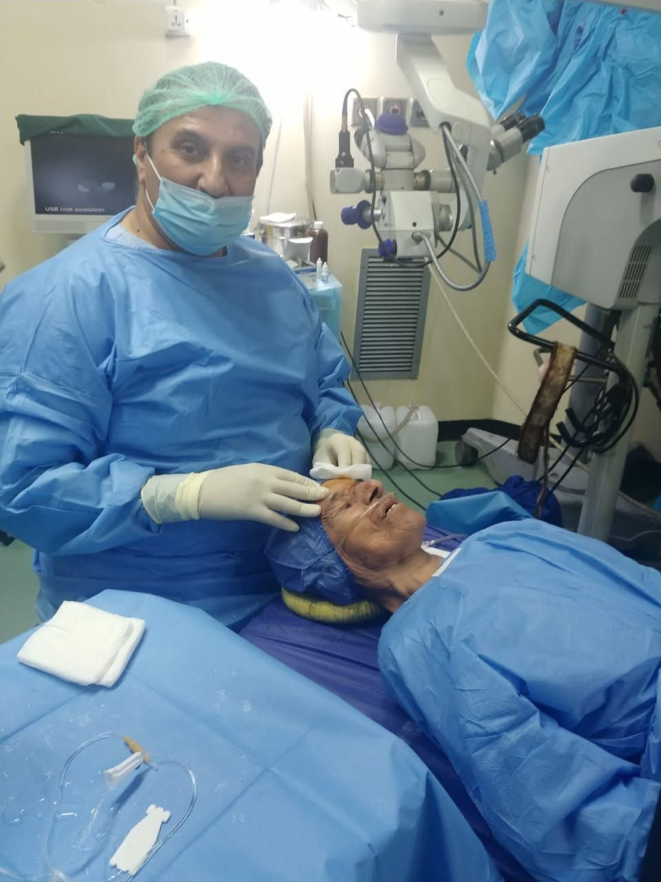 السلام عليكم
باجر الجمعه دكتور احمد عبد الرزاق اختصاص طب وجراحة العيون موجود العصر الجمعه 🥸

​فيضٌ من النور😍 بفضل الله وتوفيقه، ثم بلمساتك الطبية الماهرة، يعود النور إلى العيون والبهجة إلى القلوب.
​إتقان وإنسانية: تجمع بين أمانة المهنة ورقي التعامل، فتكون للأنظار طباطبةً وللنفوس طمأنينة

المكان بشارع الاطباء  كبال البيت الاصفر 🏡
أي استفسار هذا الرقم ***********بيه واتساب *********** بي واتساب
عيونك نظره ضعيف وراه محرم تمشي على مره.. تعال باجر يم احمد عبد الرزاق حتى تشوف المرة زين
