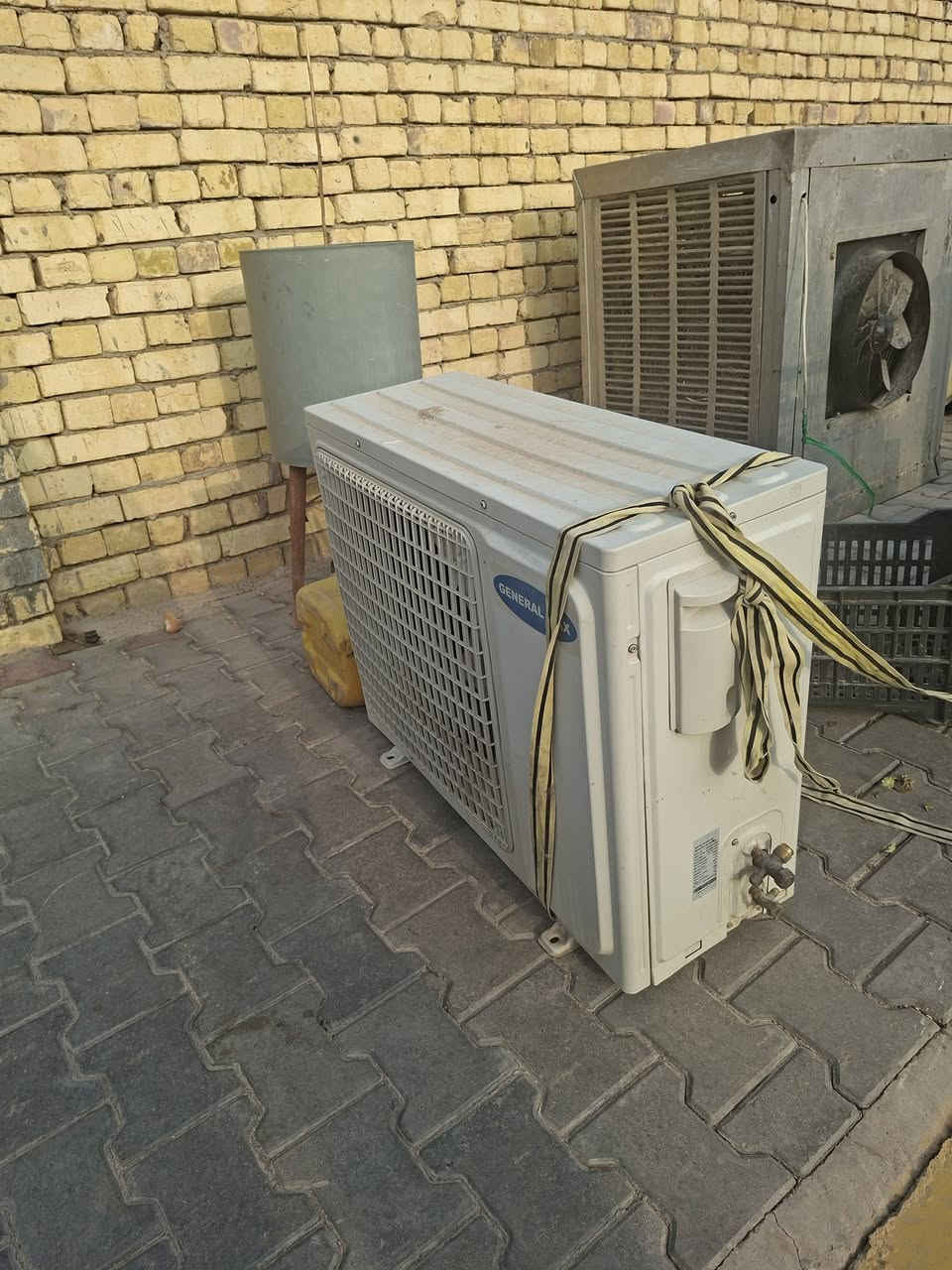 هاذ سبلت بس قطعه خارجيه للبيع شغاله وكلش نضيفه شرط الشغل ونضافه وابد مامصلحه *********** وبي واتساب
