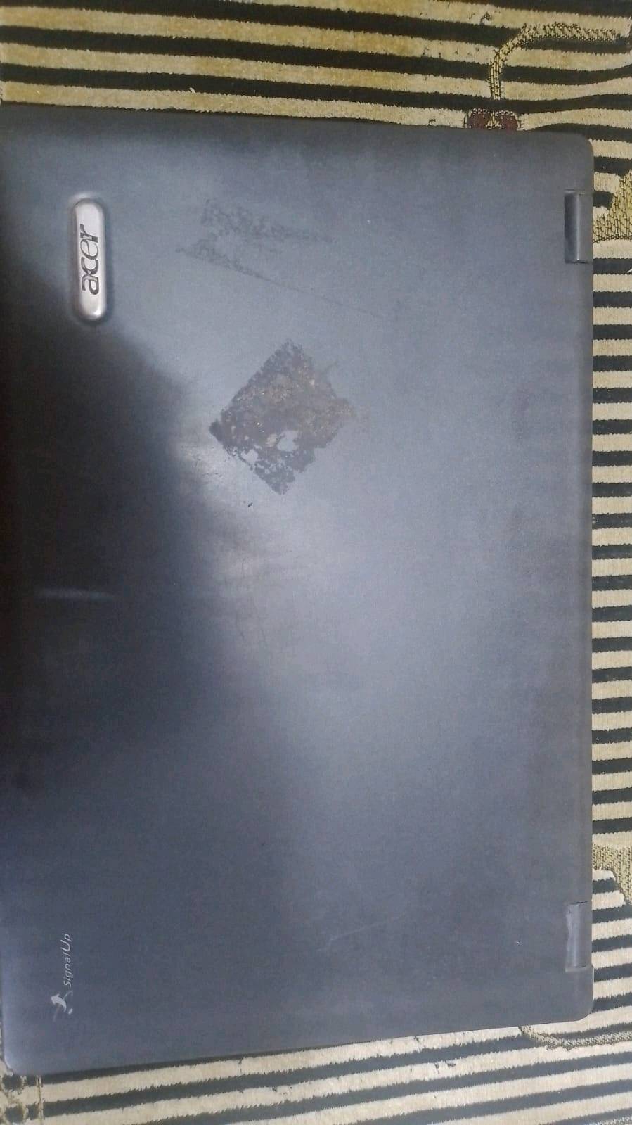 السلام عليكم 
لي
أبيع لولبتوب Extensa الشاشه 800×1260
المعالج lntel
الذاكرة العشوائي 2 جيجابايت 
التخزين هارد 16 جيجا
كرت الشاشه lntel GMA
بي فقط مشكله بالبطاريه يرادلها تبديل 
السعر 65 ألف و بي مجال 
رقم التلفون *********** مكاني فلوجه