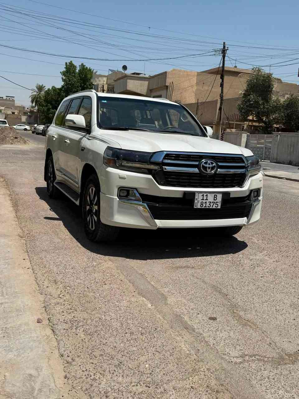 سلام عليكم 
للبيع لادكروز مديل 2018 رقم بغداد بسمي 
موصفات السياره فول  سياره ماشيه اقل 100
مكينه كير مكفولات تخم تاير جديد 
صدر امام خلفي جديد.  تبريد ثلج 
سياره بيه حادث جاملغين وبنيد وكصه القماره صبغ 
سعر سياره 328 بيه مجال 
مكان سياره بغداد البلديات   رقم ***********
