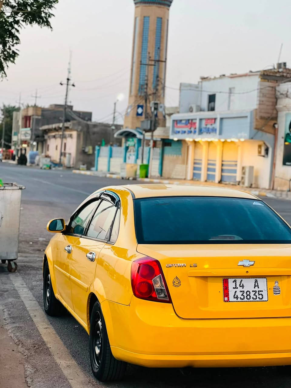 السلام عليكم احبتي
اوابترا ٢٠١٢ الشركه العامه
مصبوغه عام لجماليه
 بيهه فقط حافة البنيد
كير كفاله
مكينه ستندر ١٦٠٠ 
تبريد خير من الله
تخم تاير ستوني شاده بلقران
حداديه من طول لطول بدلتها عدا الدبلات
منضومة زنون 
سياره باسمي صفر هئيه وغرامات تحويل مباشر
رقم بصره
رقم الهاتف ***********
السعر ٦٨ وقابل لتفاوض
