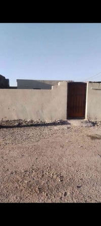 مشتمل للبيع في حي الفرات المساحه 125متر يشمل غرفه هول مطبخ حمام داخلي ...
