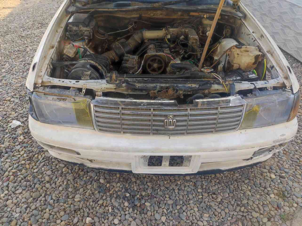 السلام عليكم بطه مامسجل مكصوص   كير ومحرك ونجي صدر ورا جدام جديد كهربائيات كلها شغاله لايت عالي ناصي تواير نضاف كشانه جدد دشبول جديد مسجل شغال كيچ شغال سعر 13 اتصل ***********
