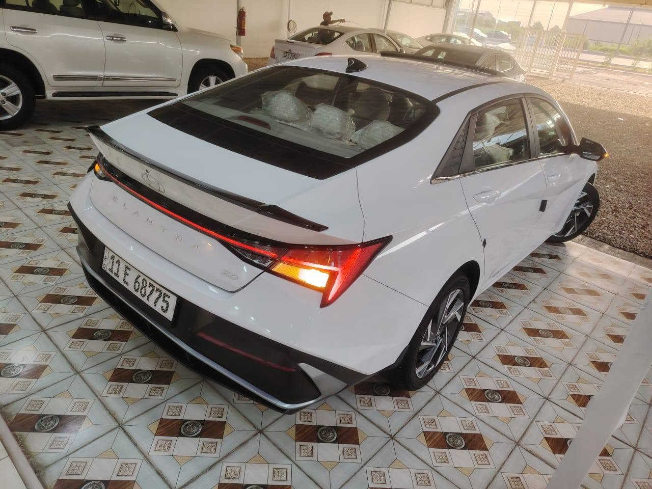 معرض وسام المعموري،،،ًًًًًًًًً''''''بابل طريق حله نجف.
🔥🔥انتبه  2026 🔥🔥النترا خليجي رقم  بغداد  

  محرك 2000.     السعر 194

السياره على وضع الزيرو 

    

المواصفات فوووول .  ابو الضمان  ماشيه ١٠ الف وضع الشركه 

شاشه ديجتال

كشنات تبريد 

كراسي كهرباء 

شفتات سرعه 2 

بصمه                 

تشغيل عن بعد              

جنطه ذكيه كهربائية            

فتحه سقف                   

محرك 2000.                              

حساس لايت 

حساس خلفي بلادي 

حساس أمامي بلادي 

تبريد قطعتين

كاميرا خلفيه بلادي 

جي بي اس

نضام تشغيل الكاميرات 

شاشه  كبيره اصلي ابل كار بلي 

نضام ترحيب مري شفط

نضام مود درايف إيكو وسبورت و عادي

تحكم ستيرن

5 ويل كب كروم حجم 17

لد امامي نهاري

 شباك نيكل

مانع انزلاق

مانع انحدار 

لايت عدسات زنون 

ايرباكات

جهاز موازنه ABS

للاستفسار الاتصال 

*********** وسام المعموري
