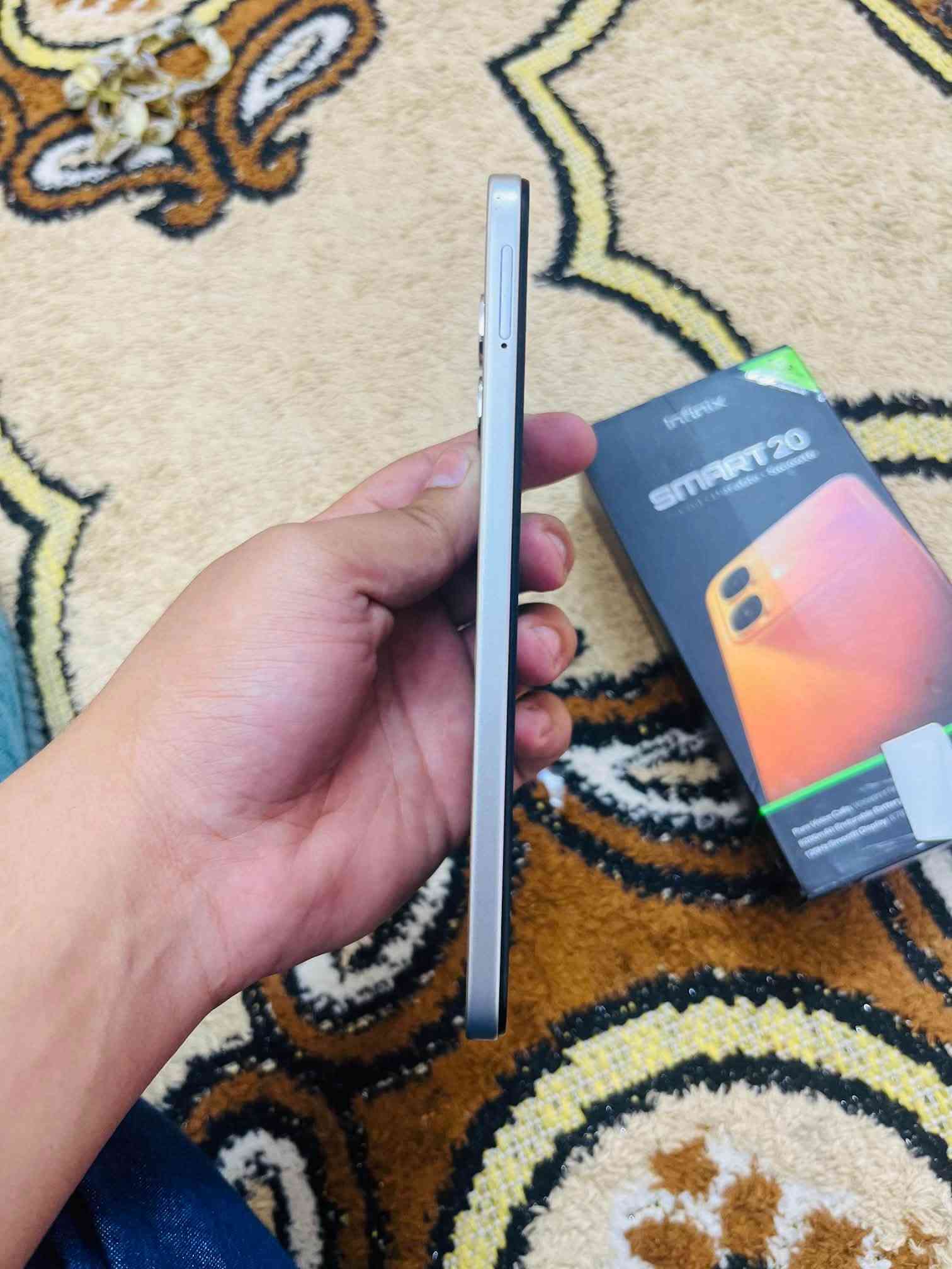 سمارت 20 • ١٢٨ • ٨ رام