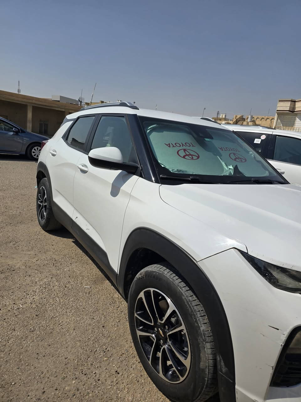 للبيع Chevrolet Trailblazer 2024
الموديل: Chevrolet Trailblazer
السنة: 2024
الفئة: LT FWD
الدفع: أمامي FWD
المحرك: 1.3L Turbo — 3 سلندر
القير: أوتوماتيك
الوقود: بنزين ⛽
اللون: — ابيض 
ماشيه 55 الف كيلو
سبيرها بعده بالجيس 
الرقم بغداد 
✨ سيارة اقتصادية وعملية، محرك تيربو وأداء ممتاز، ومواصفات حديثة.
💰 السعر: 125 ورقة — قفل 🔒
📍 السيارة جاهزة للفحص والمعاينة.
📞 للاستفسار والتواصل: ***********
ملاحظة: محرك الـ1.3 تيربو في Trailblazer يأتي بقوة 155 حصان و174 lb-ft من العزم في مواصفات شفروليه المنشورة
