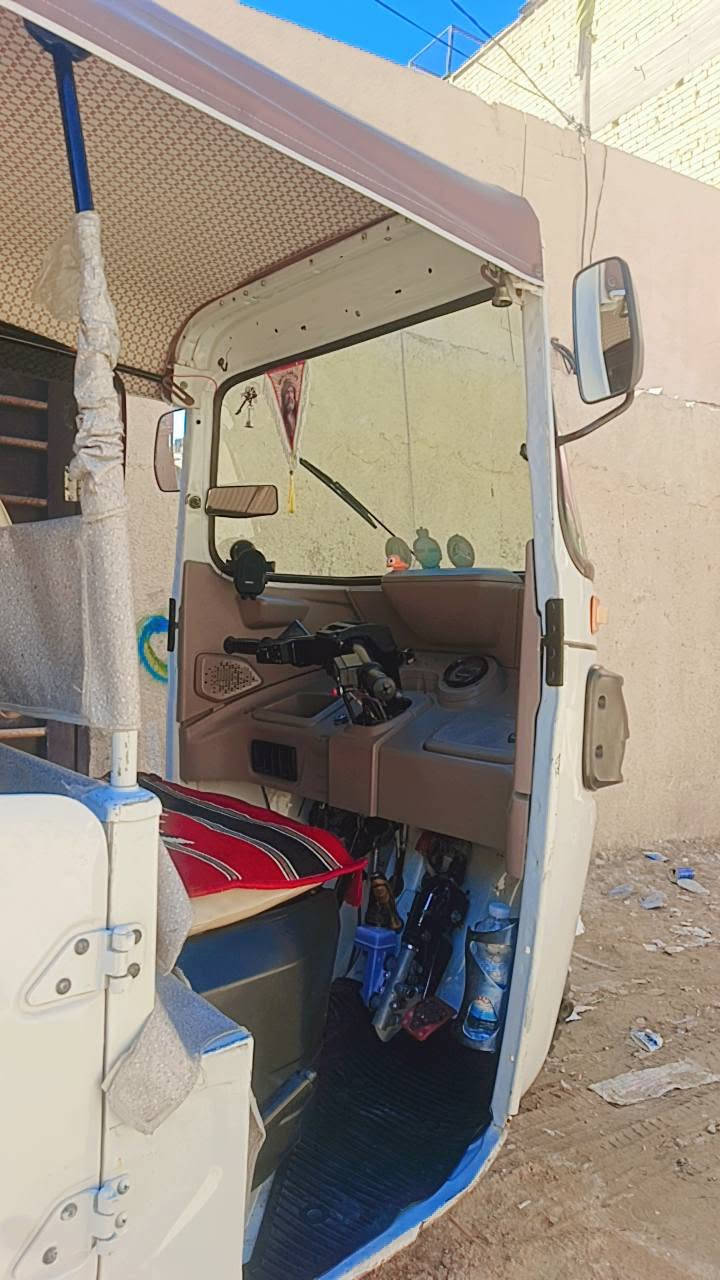 السلام عليكم تكتك للبيع بيضه 20021شهر ل/12/ رقم كربلاء سنويه ،،***********

