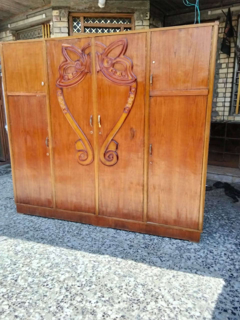 كنتور للبيع مكانه بغداد جديده مشتل ***********

