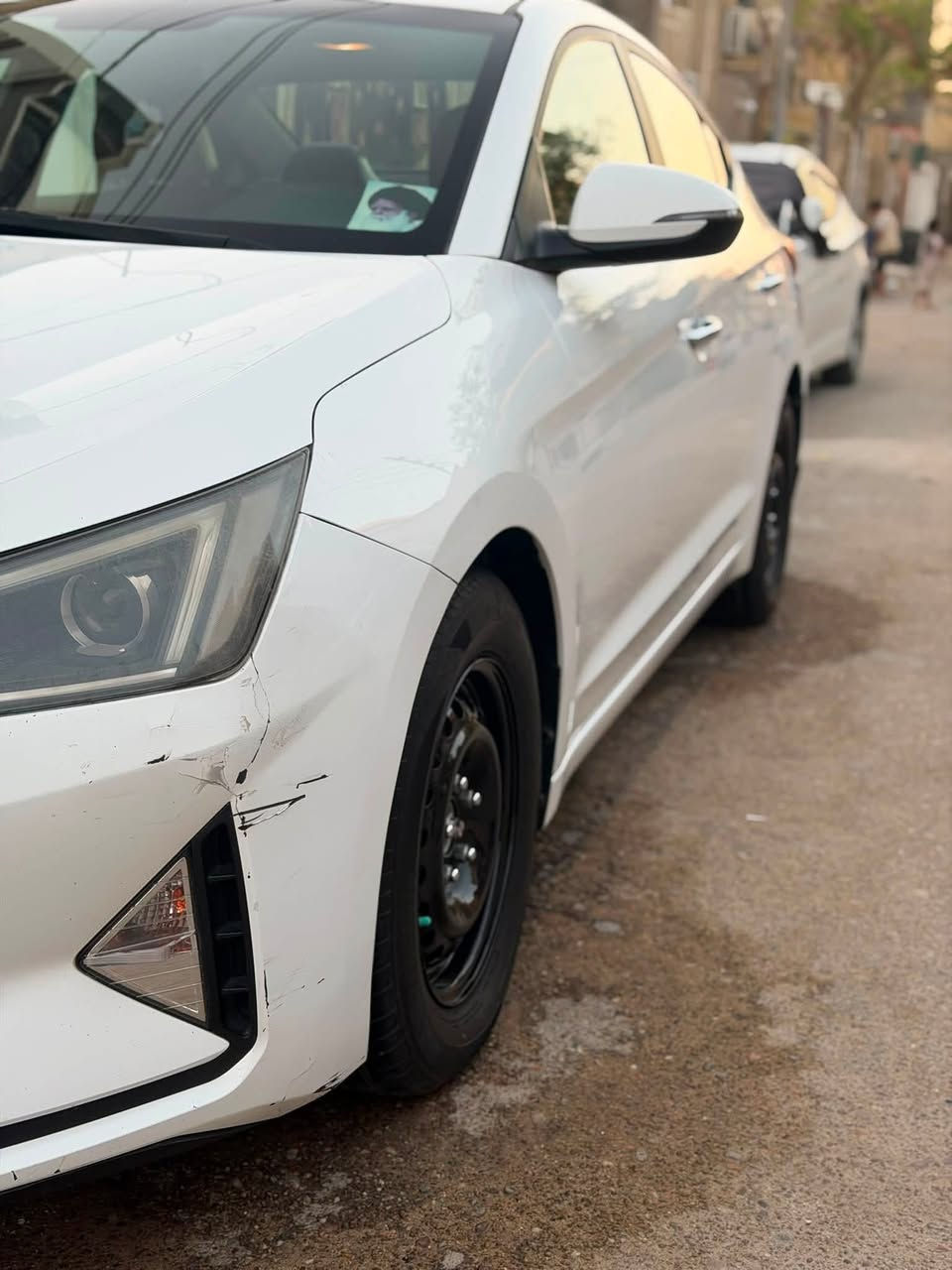 السلام عليكم النترة ٢٠٢٠ خليجي فول موصفات فتحة بصمة اشاير بل مري قطعتين تبريد صندوق بصمة وصندوق ذكي عند القتراب مري شفط محرم ٢٠٠٠دوش سيارة مال بيت ما تصرف عليهة ربع تخم تاير جديد باتري جديد منضومة تبردي جديدة السيارة بسمي رقم بغداد ماشية ١٥٠ ما تصرف عليهة ربع من كلشي جاهزة وياهة بصمتين السعر ١٦٠ وبيهة مجال العنون البلديات حي التراث للستفسار التصال على الرقم ***********
