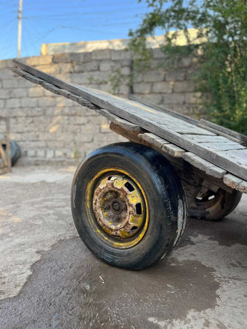 السلام عليكم
عربانه خشب نظيفه  للبيع   تايره يمين من الوكفه مبعوجه  كدام العين  تفيد مكان وقوف  سعر 35 وبيها مجال
تواصل عل رقم
***********    موصل ايسر حي الزهراء

