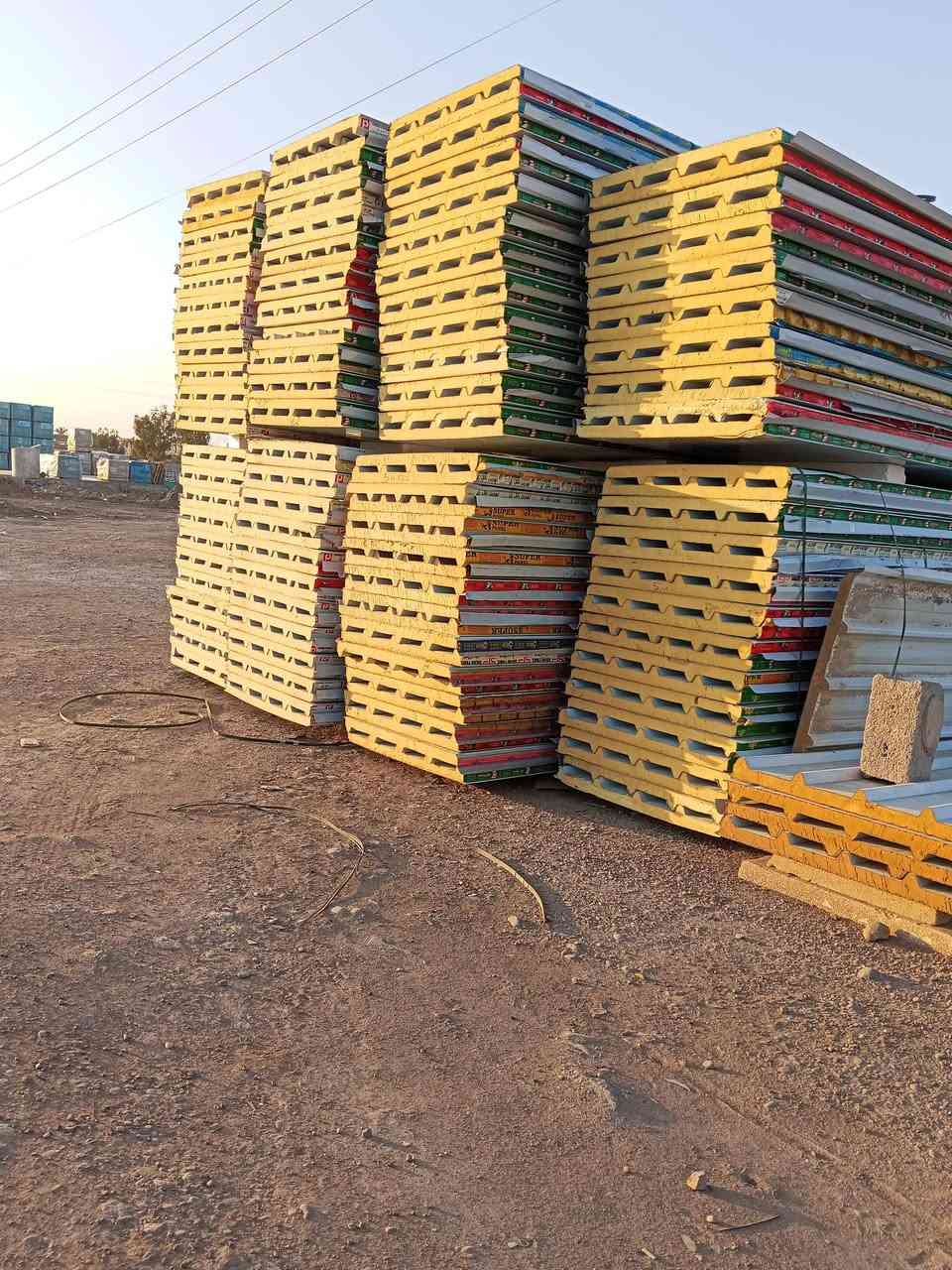 سندويج بنل قياس 6+5+4متر فقط
سعر المتر ب11.000 الف وبي مجال للكميات فقط
العنوان ديالئ ناحية كنعان قرب الاطفاء 
للاتصال📞***********📲***********
