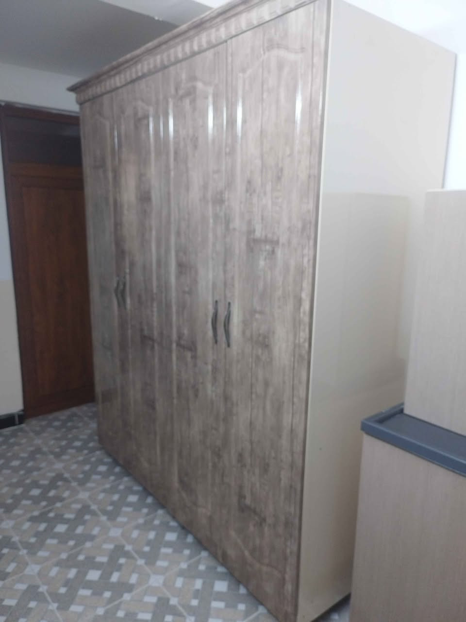بۆفرۆشتن زۆر تازەیە وەک لۆک وایە *********** لەسلێمانی بای ٢٥٠ هەزارە Honolulu, HI
