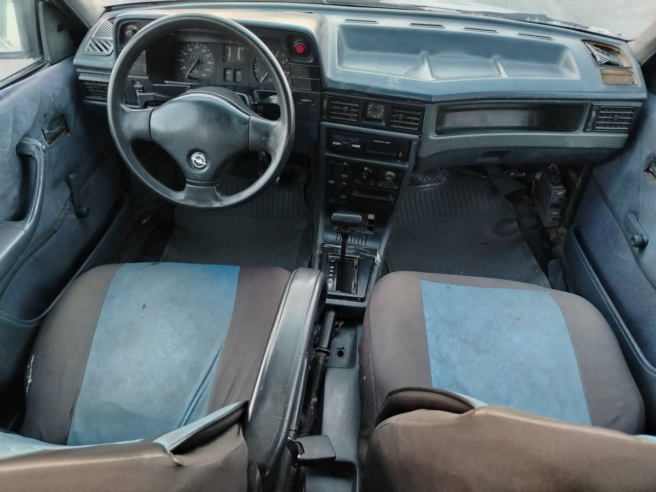 أوبل كاديت
الموديل 1991
نينوى سنوية 2029
شرط التحويل
المحرك حجم 16
الكير اوتوماتيك
ستيرن بور
دبل رون
السعر ٢٧ ورقة
***********
***********
