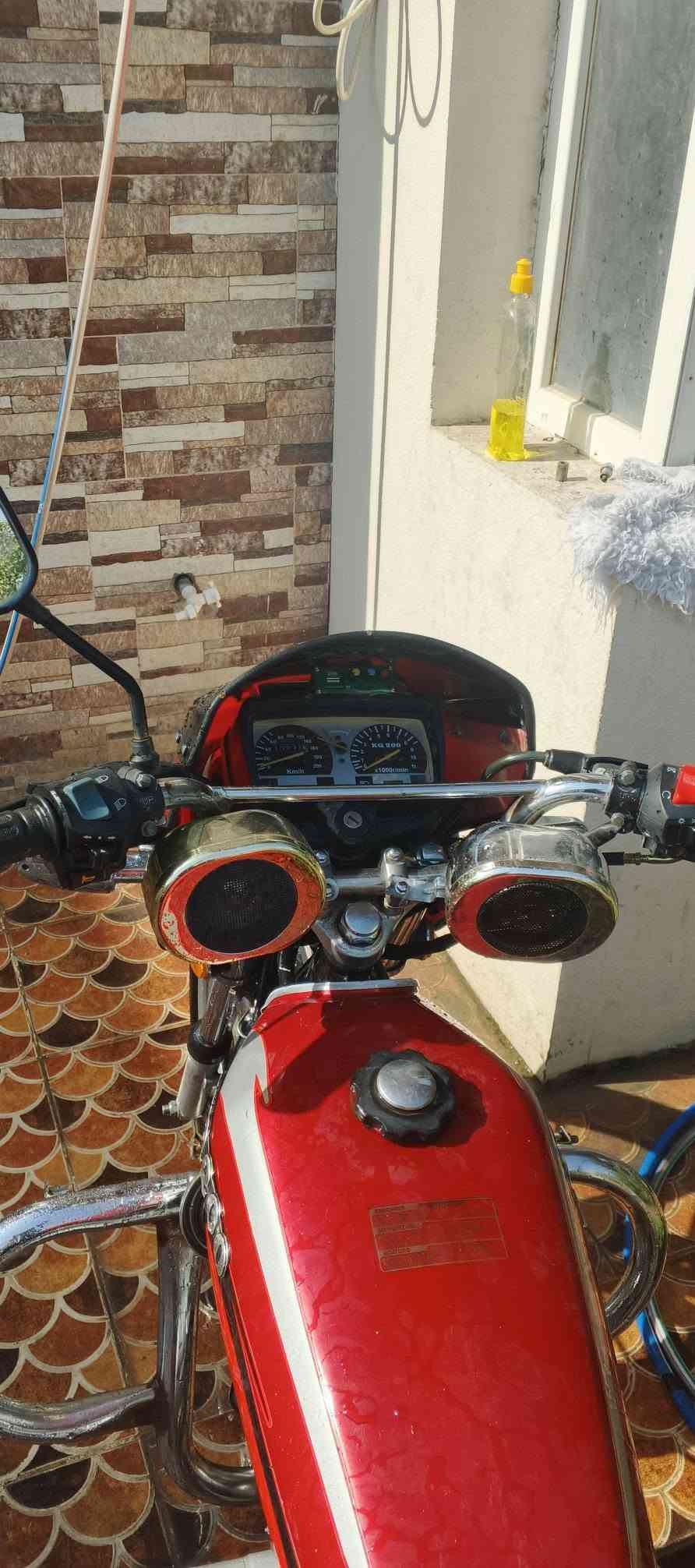 جني محرك 200كي جي نظيف المديل 18السعر 550كله ابلادي رقم الهاتف ***********
