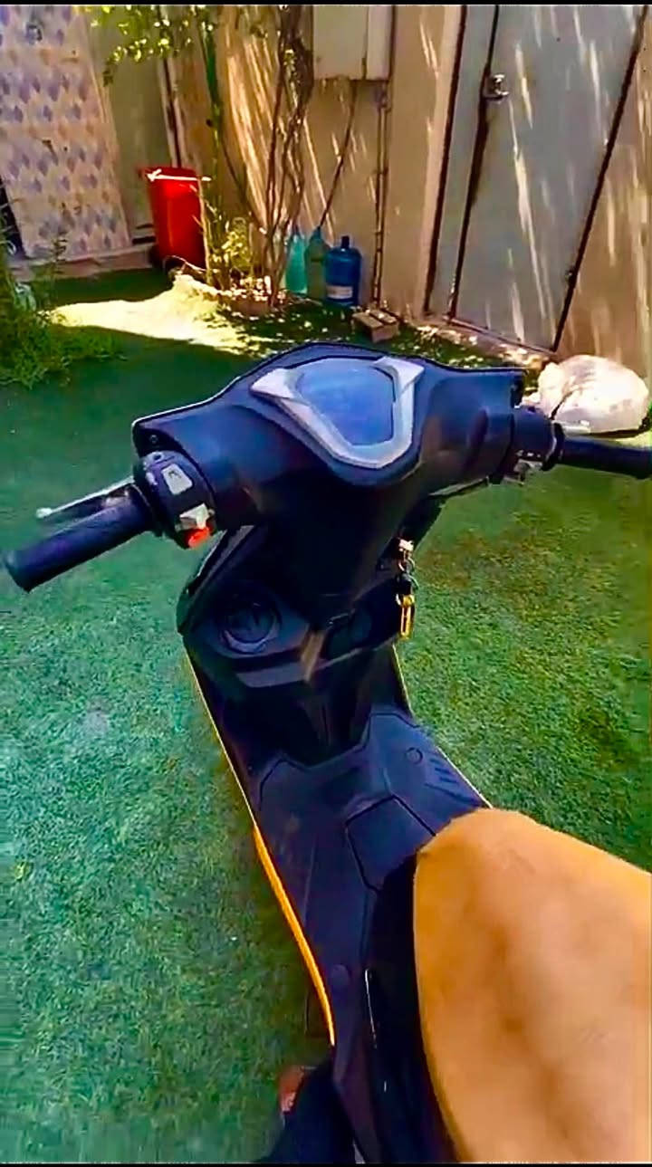 FS ZKH دراجة
دراجة راقية وواسعة ومفولة للاخير
وهاي باختصار الزين والموزين بيها:
-كزوز رياضي جديد
-بوشة 55 رياضي
-بلكات جديدة وادامة كاملة مسويلهة
-الكقرات نظافتهن 85%
-كهربائيات كاملة لايتات امامية وبك لايت واشاير وهورن وكلشي كامل عدا الدشبول
-مكينة مفتوحة مكفولة وصافية فقط مبدل بوشة
يعني دراجة ما ناقصهة شي تاخذهة وتداريها بالبانزين والدهن وارتاح.
السعر 550 الف مجالها حك الجية جماعة الجوة 500 لا يراسلني لان سعرها قفل ومناسب كلش.

واتساب ***********
مكاني بصرة مركز وما عندي توصيل محافظات
