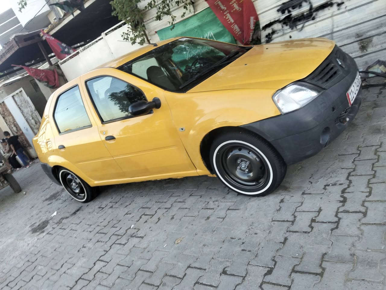 رينو ٢٠٠٩ كير مكينه مكفولات تبريد ثلج بيها منضومه تشتغل غاز وبانزين تخم تاير جديد سنويه 2030  بسمي رقم دولي صدر حلو داخلها حلو سياره جاهزه ترايك وين ما يعجبك سياره بيها مكانات صبغ مكاني مدينه الصدر عارضها ب ٣٠ وبيها مجال ***********
