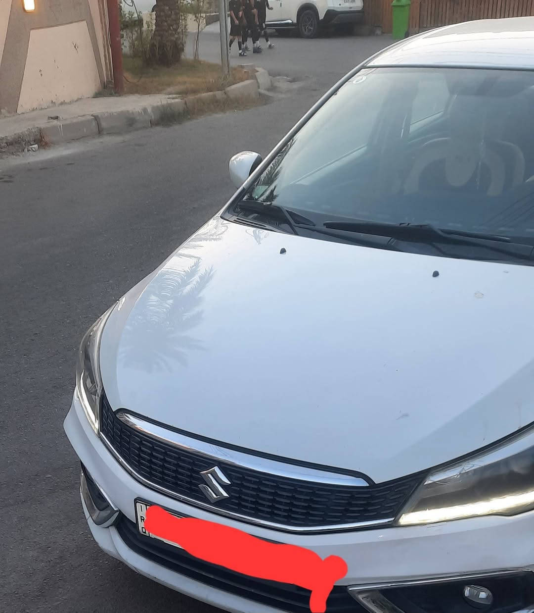 السلام عليكم عندي سياره سازوكي ابيض لون للبيع السعر 90 $ رقم بغداد سياره مطلوبه باقي 3 سنه مسدد 2 سنه سياره جاهزه بيه شويه طخات  اسوي وكاله من يخلص قصد احول  بغداد حي الامين  ***********
