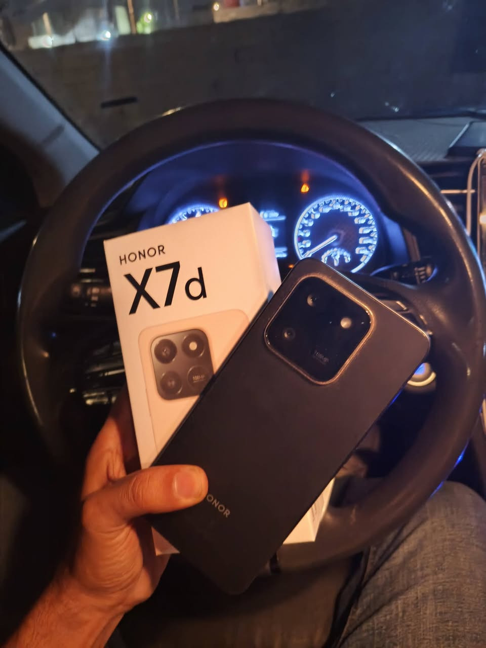 هونر x7d جهاز سبوعين مستخدم كامل ملحقاته مع ضمان الفحص يوم ذاكره ٢٥٦ سعر ٢٣٠ هاتف ***********

