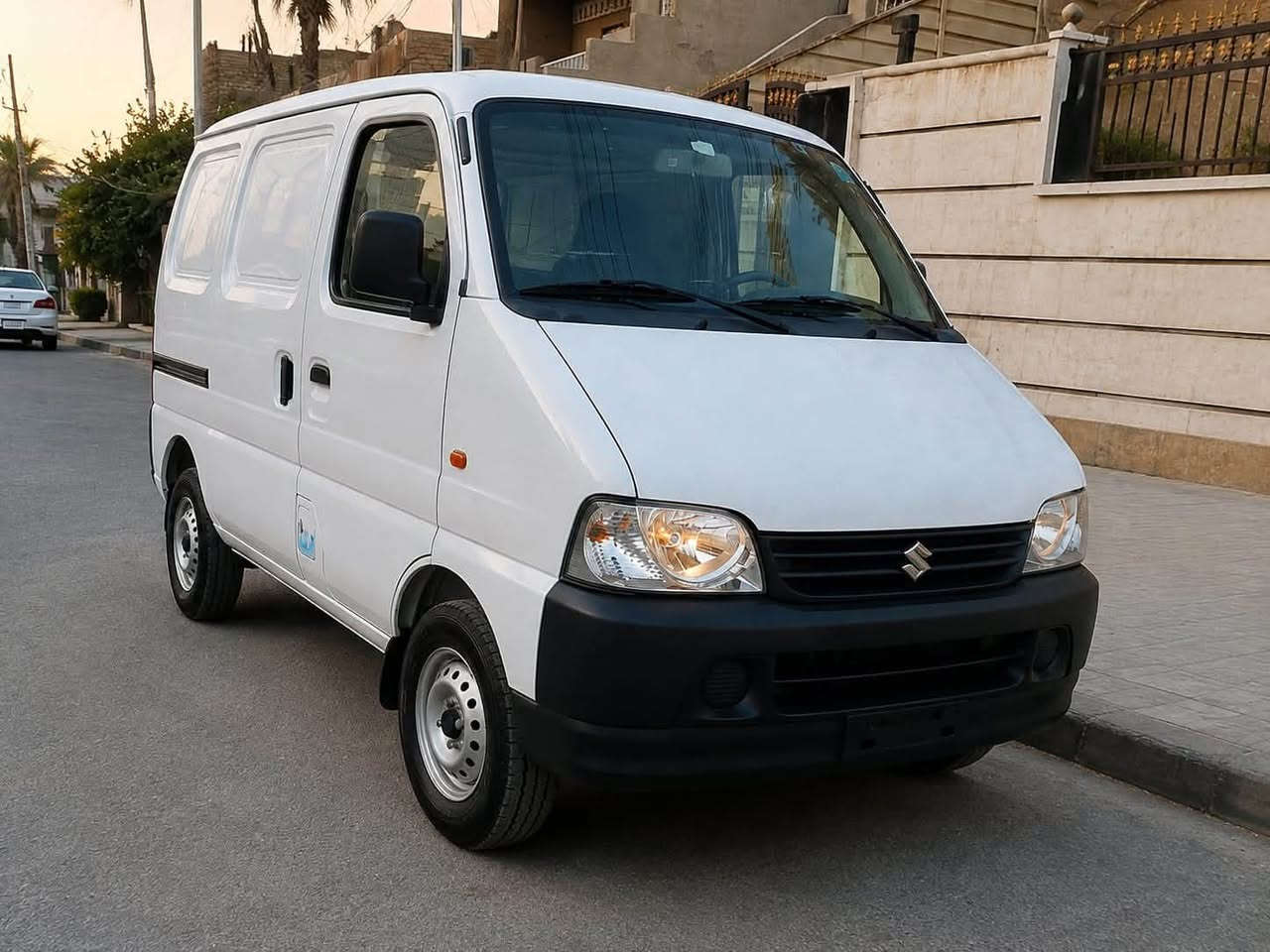 🚐🔥 **للبيع سوزوكي ايكو فان رقم بغداد
موديل 2024**
ضمان الشركة ٥ سنوات 
مكفوله من الحادث 

إذا تريد سيارة عملية للشغل، تحميل ونقل البضاعة، هاي السيارة خيار ممتاز 👌

💪 **فان تجارية وعملية**
📦 مناسبة لتحميل ونقل البضائع
🏪 تفيد لأصحاب المحلات والمخازن والتوزيع
🚚 حجم عملي وسهلة بالحركة داخل المدينة
⛽ اقتصادية ومناسبة للاستخدام اليومي والشغل
✨ موديل **2024**

📍 **السيارة موجودة ببغداد – حي اليرموك**

💰 **السعر 15 مليون وبيها مجال *
📞 للاستفسار والتفاصيل ***********

**للجادين فقط، والسيارة تنشاف على الطبيعة.**
