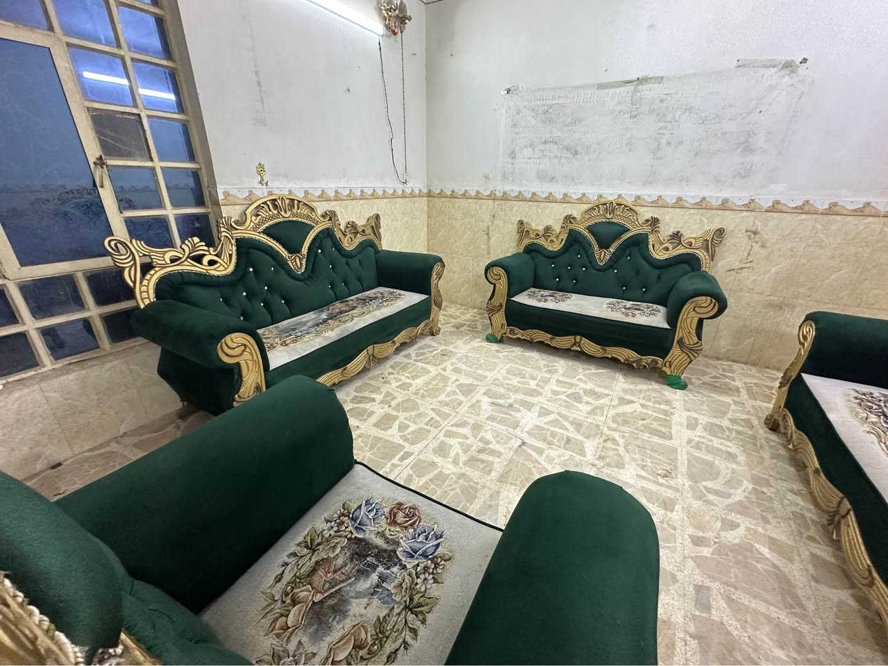 تخم ملكي • ٩ نفرات • واكو