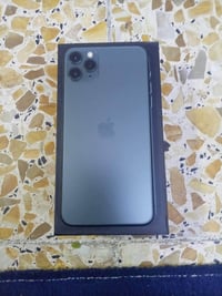 آيفون 11 Pro Max للبيع أو مرارس جهاز وتر بروف ما مفتوح ابد  فيس إيدي م...
