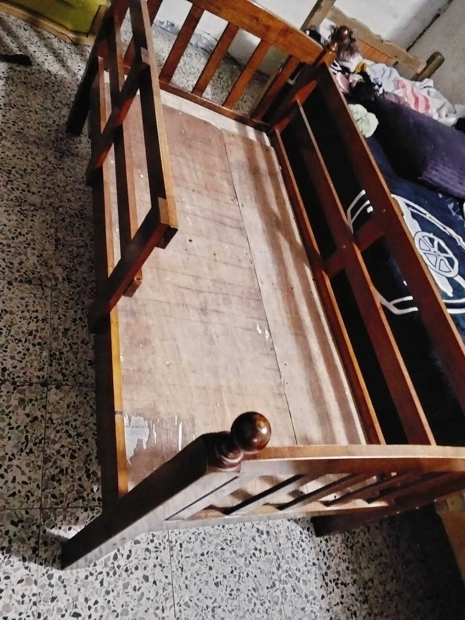 سرير اطفال • متر ونص • ٨٠سم