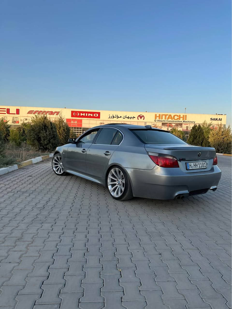 Bmw جاوبرو موديل 2005 بيليدان موسو براوه گير مه كينه كاره باي هه موي به شه رت فول فول قه پات مواصفات مه كينه 530 نوزل كورت ته بريد له سه ر سويج سيلايت كوشن جلد كوشن خه زن كاره باي مه ساج سياحي مه نه فيست عسلي هه موي به شه رت جار تاو ويلي لوك لوكي له سه ره فول مواصفات ناتوانم باسي هه موي بكه م 
سعر 83 معامله ژم *********** هه ولير خه بات أربيل, العراق

