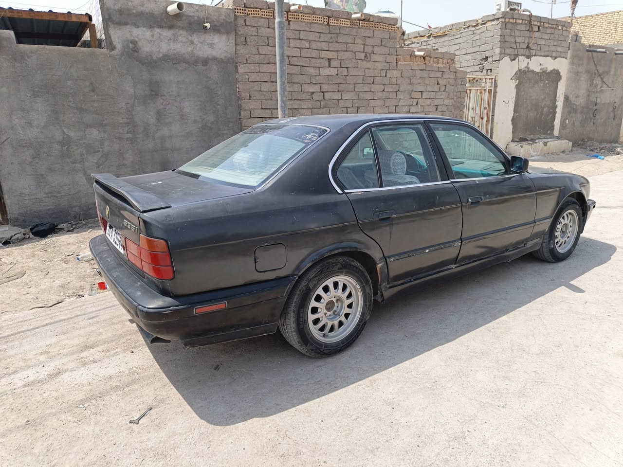 للبيع bmw موديل ٩٠ رقم نجف نكليزي سنويه ل٢٨ مكينه وكير
٣٠٠٠ ديلكو ياباني مكينه جديده وكير جديد 
حداديه تخم تاير باتري جام كهرباء كله شغال وجاهز
تبريد شغال نقص فقط غاز 
السياره بدون ضربه ولاخياس لايت زنون يدات جدد نقصه فقط 
درايمات السعر ٣٣ وبيه مجال مكاني ناصريه الغراف 
***********
