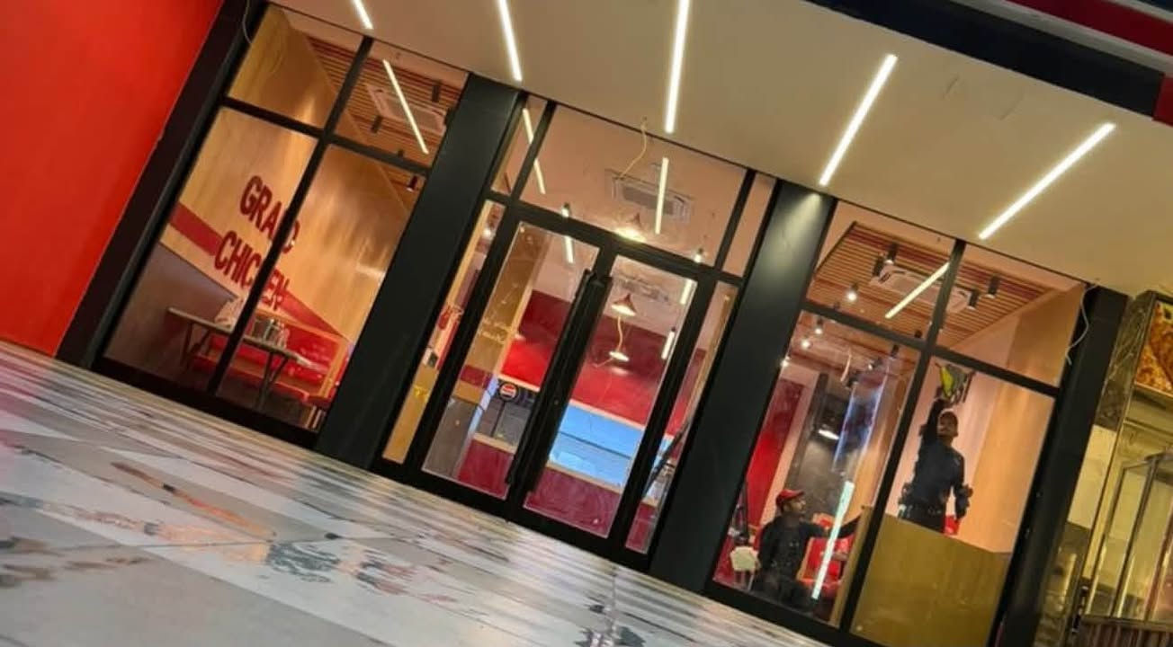 مطعم للبيع • شارع البدالة • مكائن مش للبيع